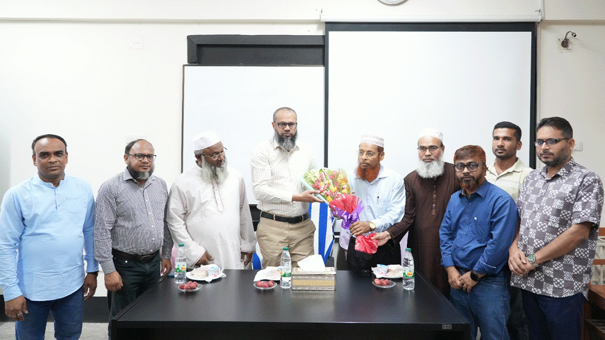 পবিপ্রবির তিন বিভাগ ও অনুষদের শিক্ষকদের সঙ্গে উপাচার্যের মতবিনিময়