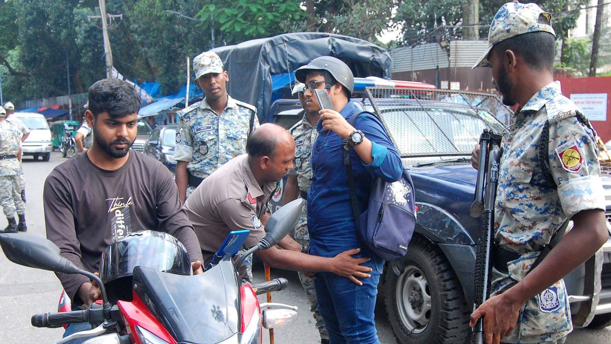 আওয়ামী লীগের প্রতিষ্ঠাবার্ষিকীকে ঘিরে সর্বোচ্চ সতর্ক সরকার