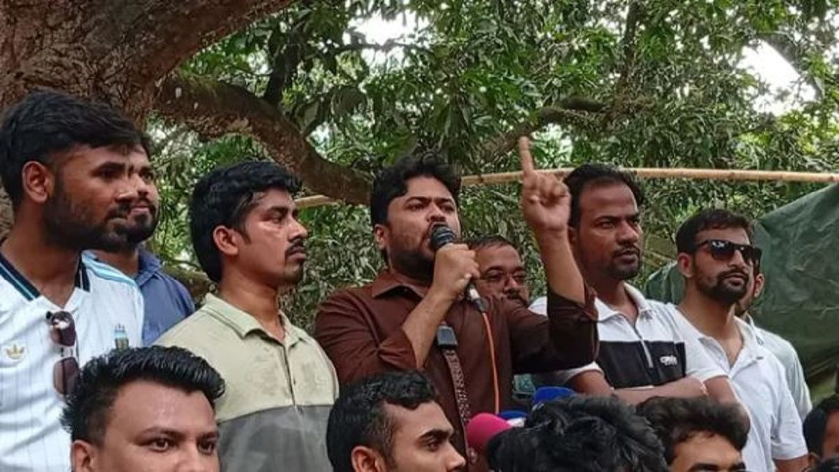 ছাত্রলীগ ধরিয়ে দিলে ১০ হাজার টাকা পুরস্কার ঘোষণা রাবি ছাত্রদলের