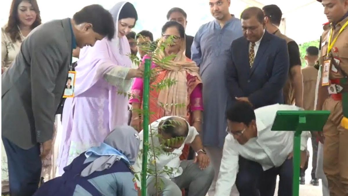 ২৯ হাজার শিক্ষাপ্রতিষ্ঠানে বৃক্ষরোপণ কর্মসূচির উদ্বোধন
