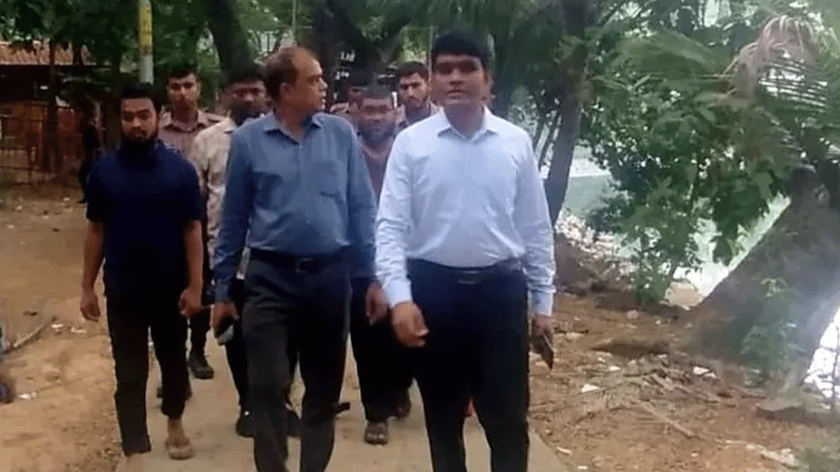 ধানমন্ডি লেকে ডিএসসিসির উচ্ছেদ অভিযান, জরিমানা আদায়