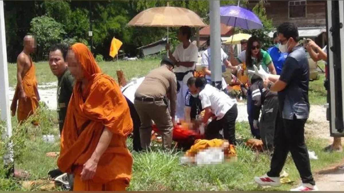 শিশুর চালানো ট্রাকের ধাক্কায় ৮ ভিক্ষু নিহত