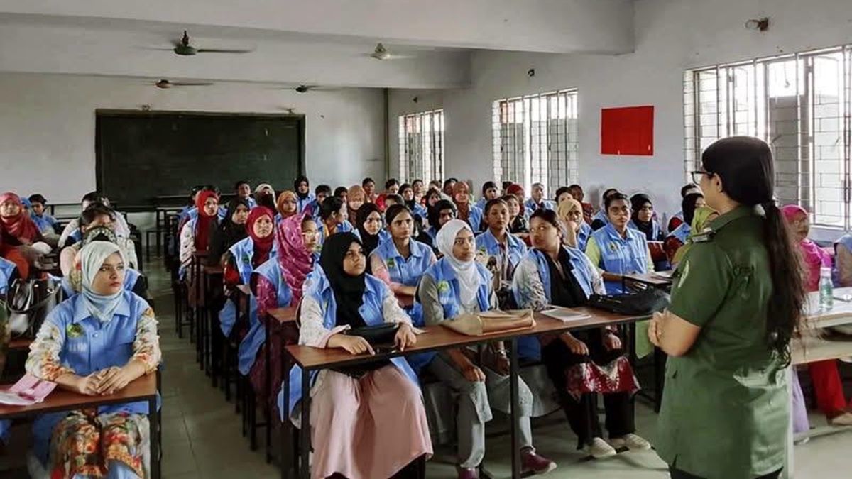 আনসারের ঢাকার চার জোনের তত্ত্বাবধানে কোর্স চলছে