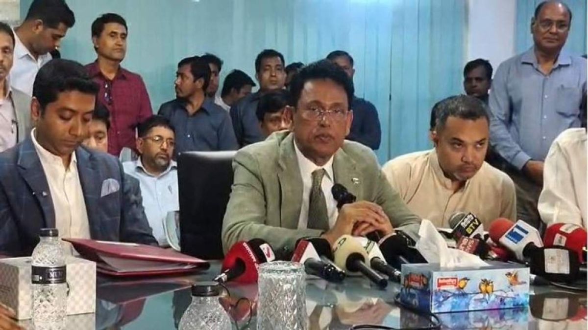 ঢাকা বোর্ডের এইচএসসি পরীক্ষা পেছানো নিয়ে যা বললেন মন্ত্রী
