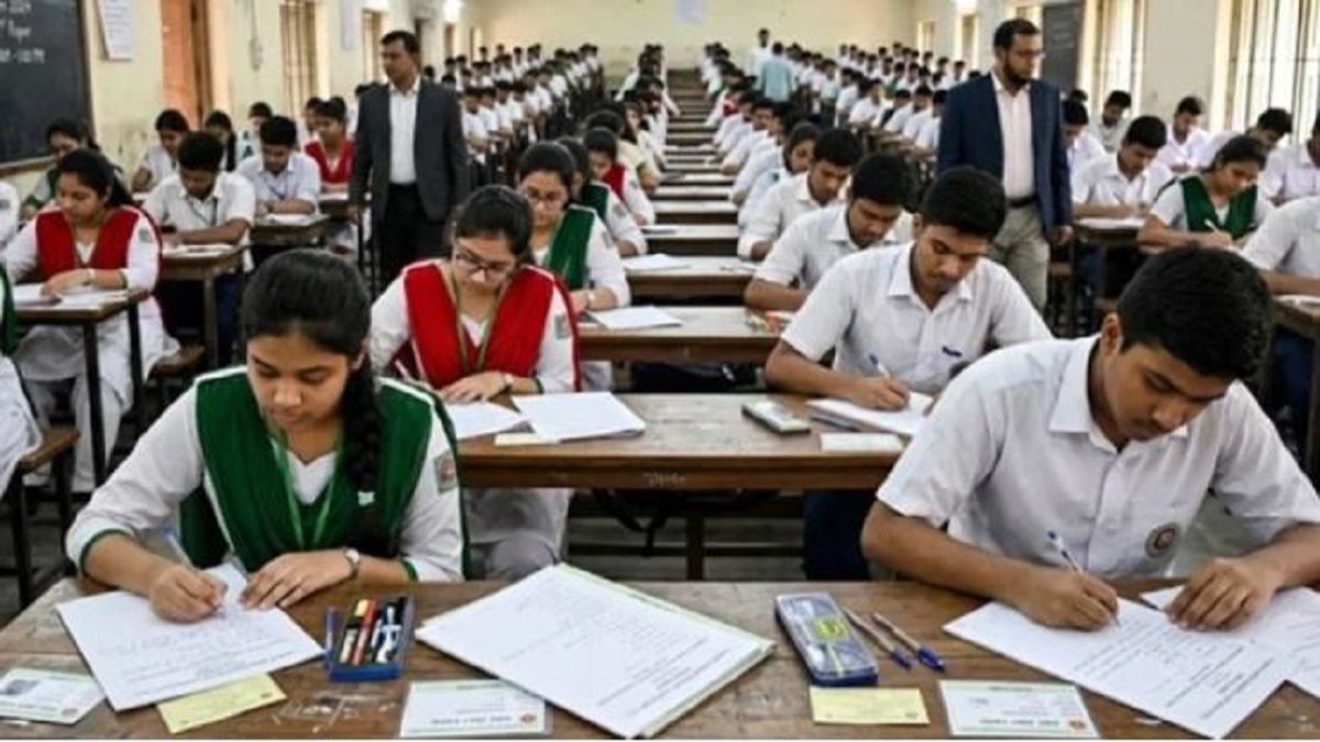 এইচএসসি পরীক্ষায় বহিষ্কার ১৫, অনুপস্থিত ২০ হাজার