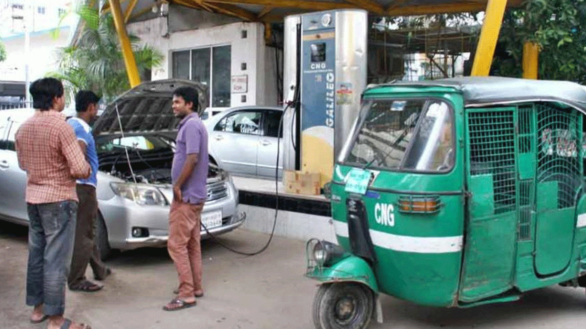 ৩০ জুলাই সিএনজি স্টেশনে ধর্মঘট