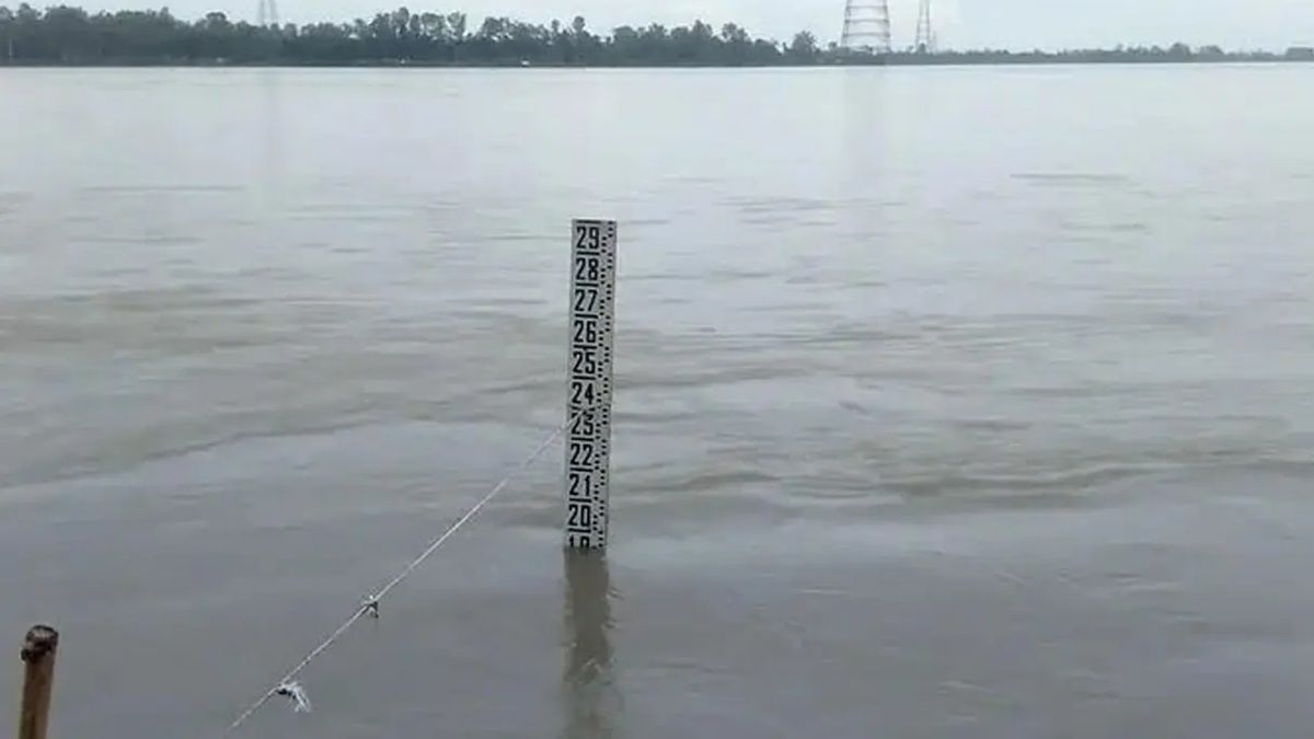 নীলফামারীতে তিস্তার পানি বিপৎসীমা ছুঁই ছুঁই