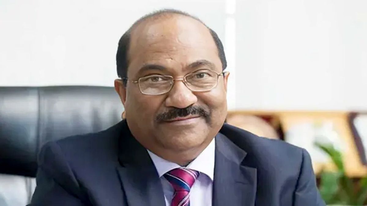 সম্পদের হিসাব না দেওয়ায় এস কে সুরের তিন বছরের কারাদণ্ড