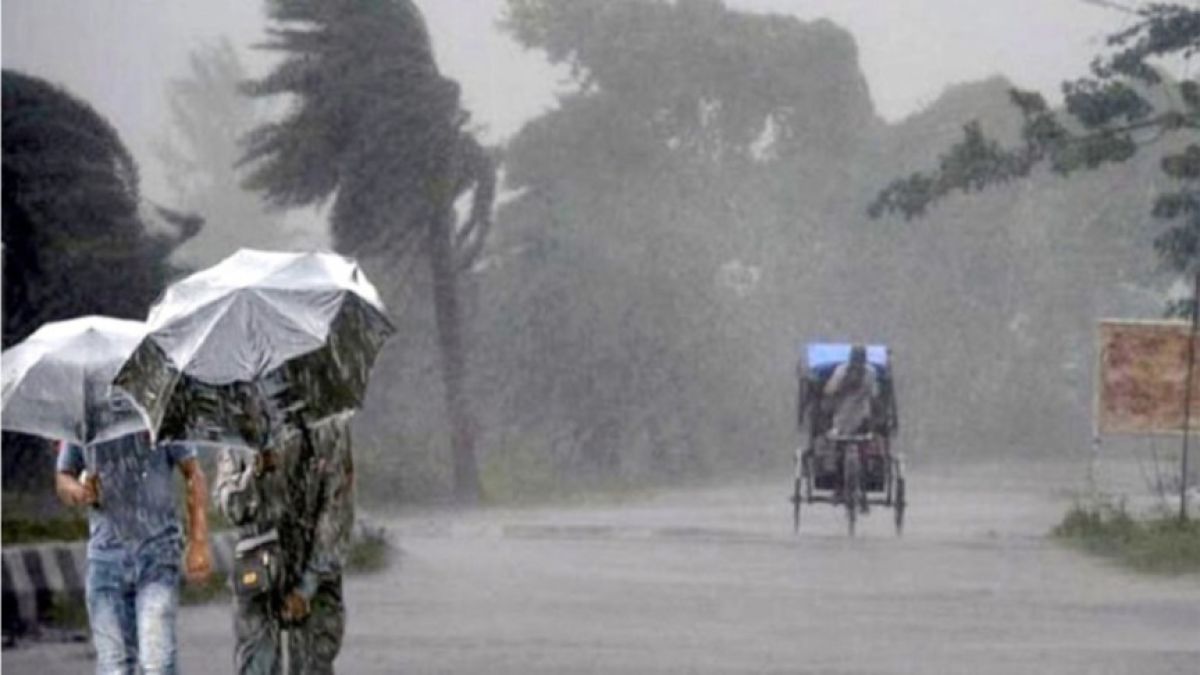 ছয় জেলায় ঝড়-বৃষ্টির আশঙ্কা, নদীবন্দরে সতর্কতা  ‎