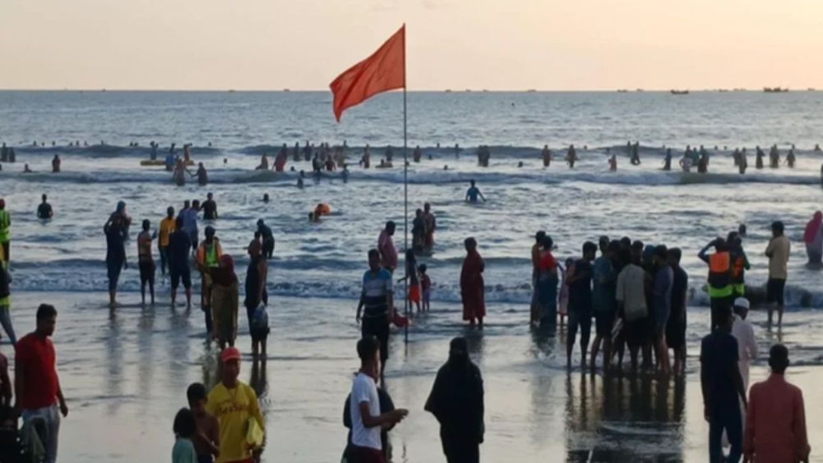 কক্সবাজার সমুদ্রসৈকতে গোসলে নেমে ৩ পর্যটকের মৃত্যু